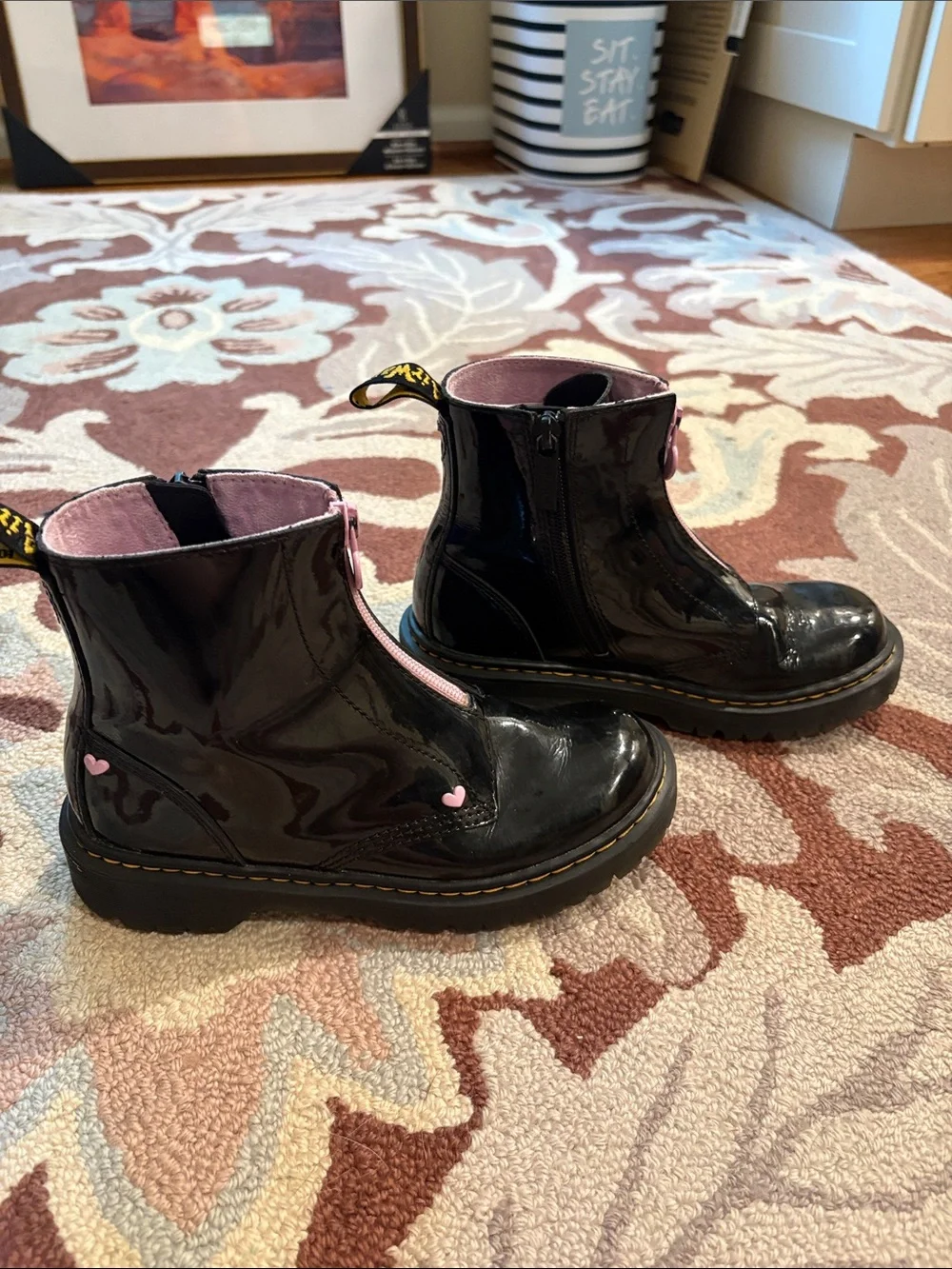 Dr Marten Girls' Black Junior Heart Napa Patent Leather Pull-On Boot Size 2
